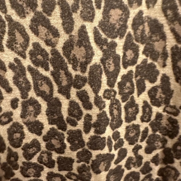 Splendid leopard top NWT size XL‎ cozy lounge sweatshirt top mob wife - Picture 4 of 7
